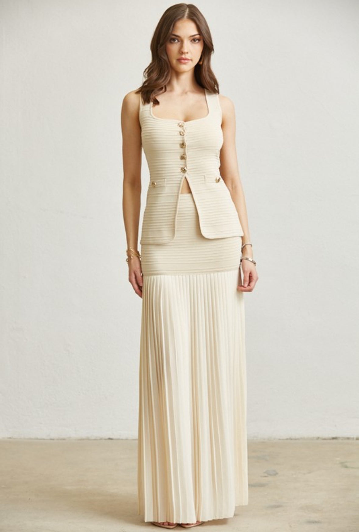 Ribbed Skirt Set                  Premium Collection