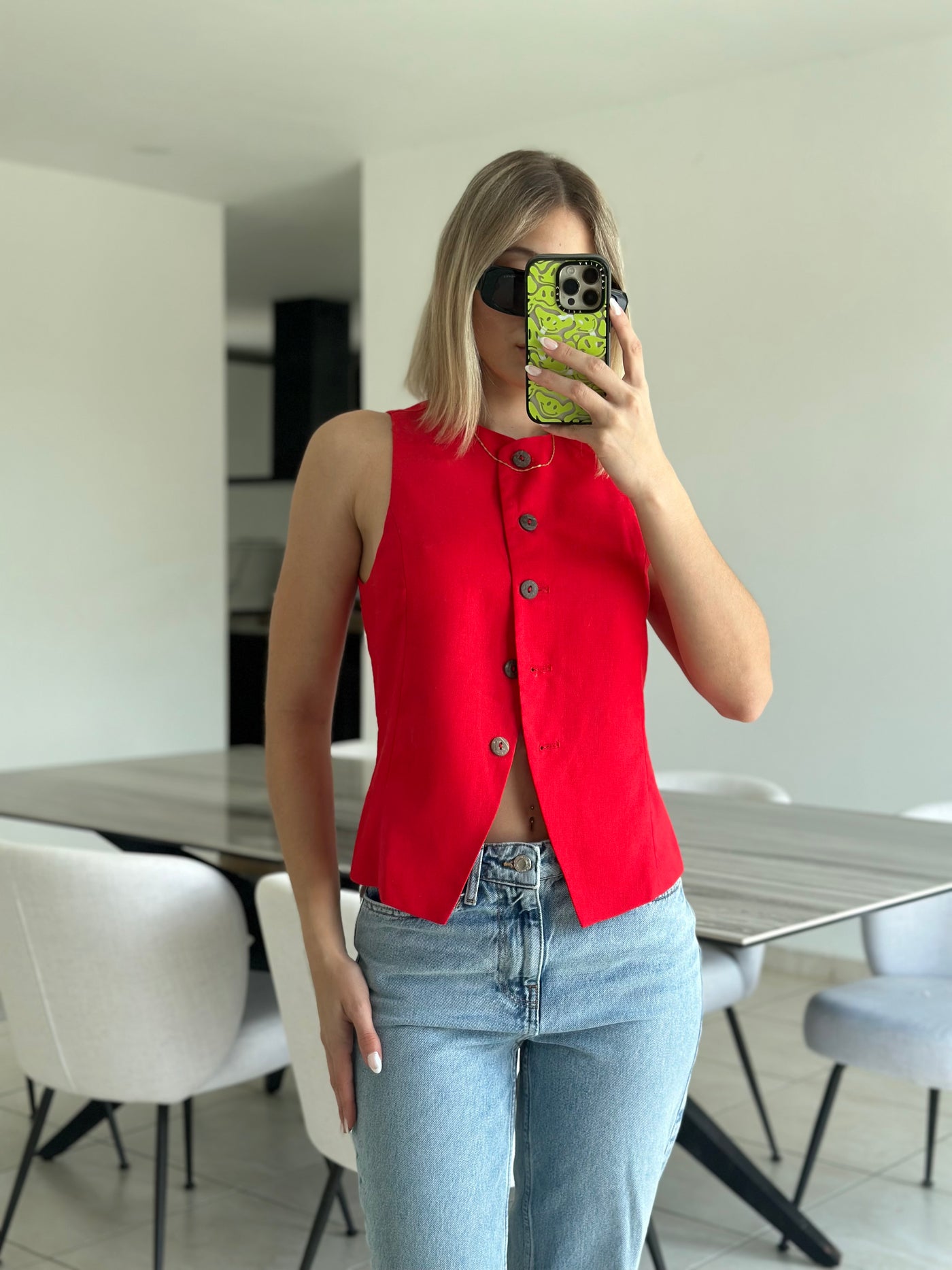 Round Neck Sleeveless Vest