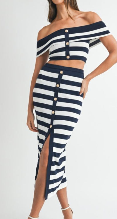 Off Shoulder Stripe Knit Skirt Set